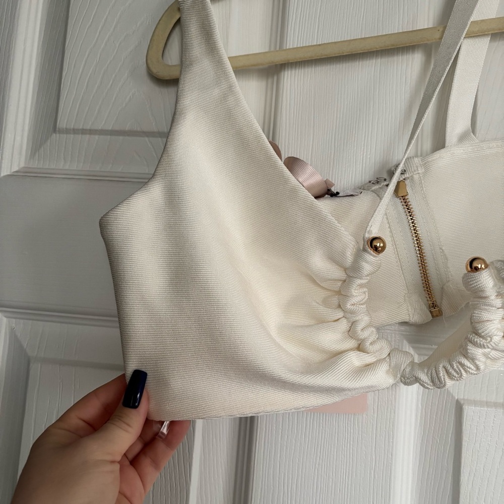 NWT House of CB